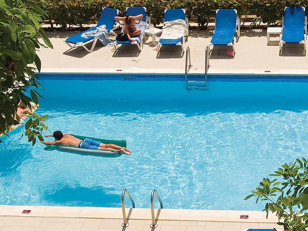 Butterfly Beach Hotel Крайст-Черч Екстер'єр фото