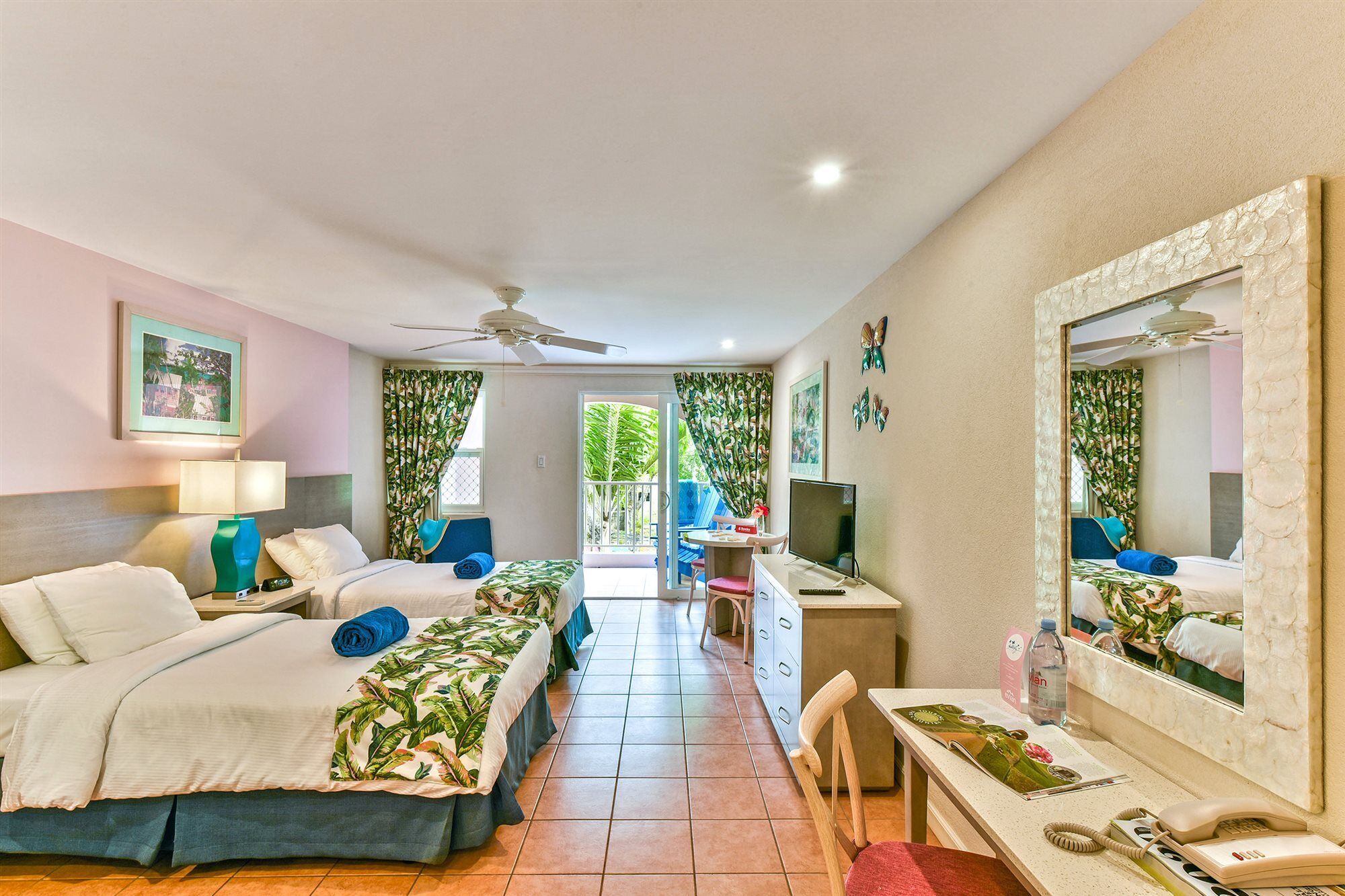 Butterfly Beach Hotel Крайст-Черч Екстер'єр фото